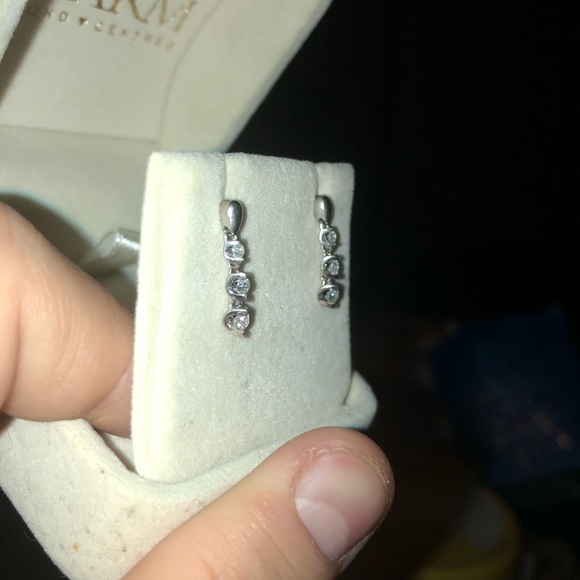 10k Canadian diamond earring .40ct - Picture 2 of 3